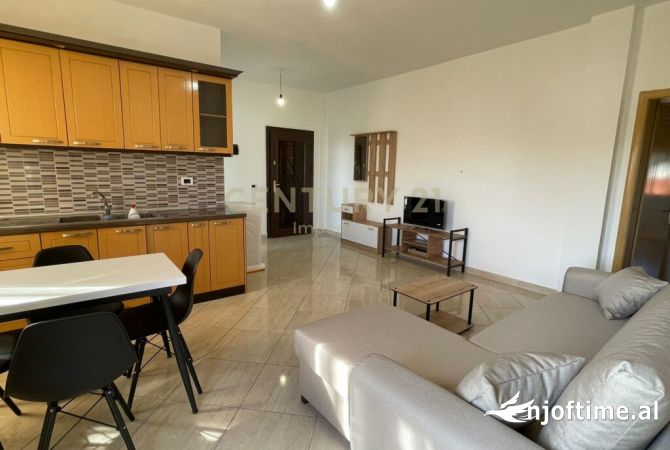 Shtepi me qera 2+1 ne Tirane - 500 Euro