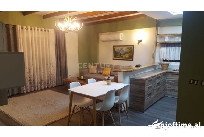 Shtepi me qera 2+1 ne Tirane - 650 Euro