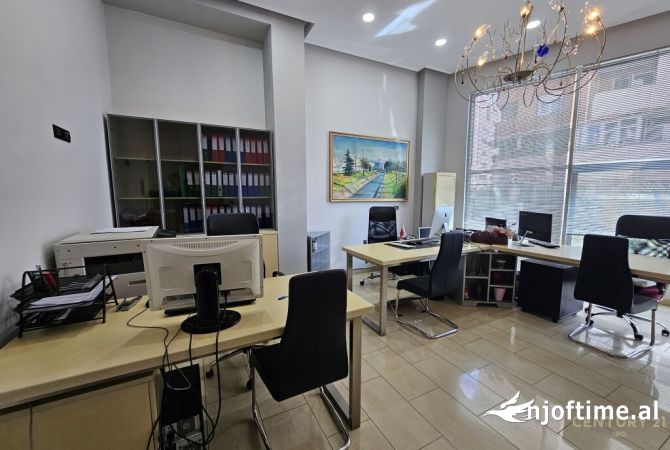 Ambient biznesi ne shitje 3+1 ne Tirane - 125,000 Euro