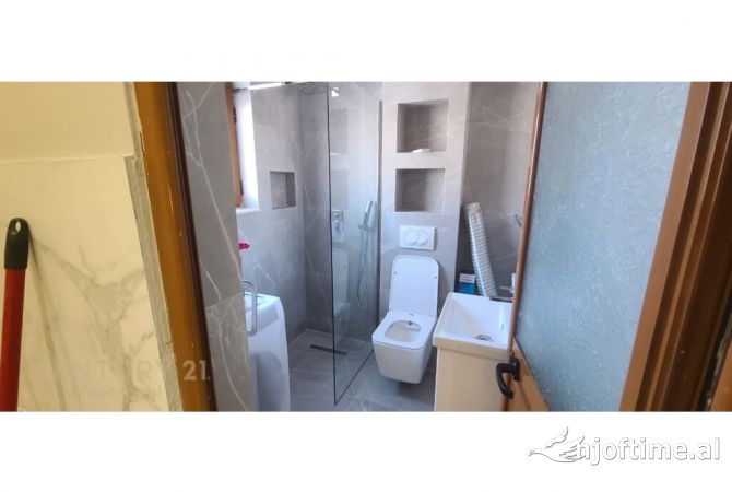 Shtepi me qera Garsoniere ne Tirane - 450 Euro
