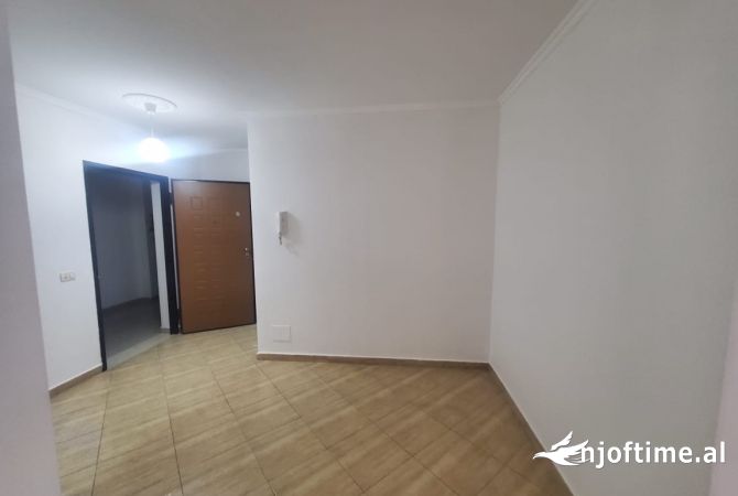 Shtepi ne shitje 1+1 ne Tirane - 92,000 Euro