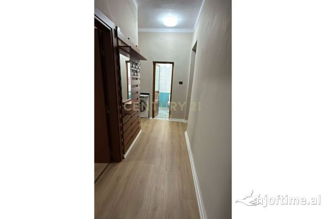 Shtepi me qera 1+1 ne Tirane - 700 Euro