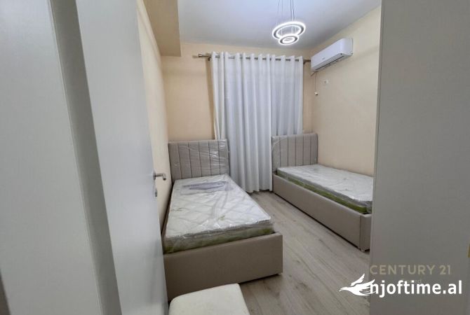 Shtepi me qera Apartament ne Tirane, 2+1, Mobilimi E mobiluar, Pagesa 500  Euro.
