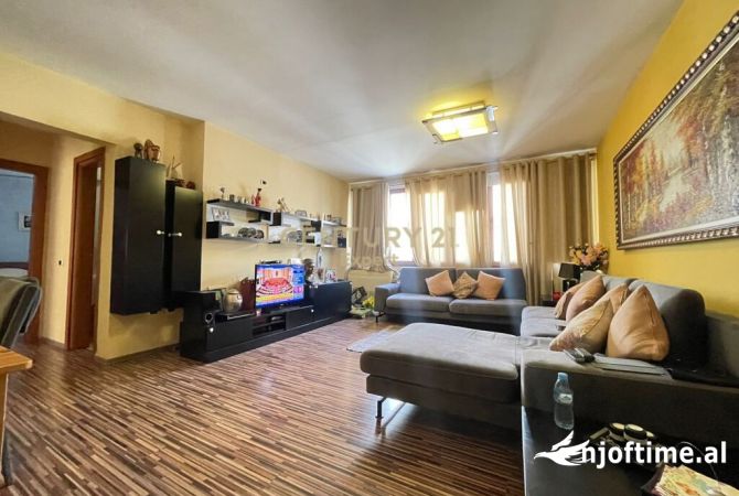 Shtepi me qera 2+1 ne Tirane - 650 Euro