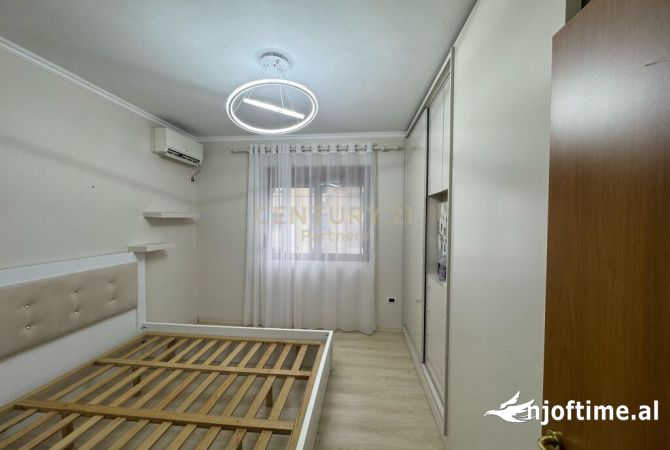 Shtepi me qera Apartament ne Tirane, 1+1, Mobilimi E mobiluar, Pagesa 500  Euro.