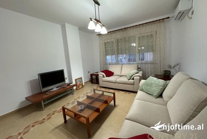 Shtepi me qera 2+1 ne Tirane - 650 Euro