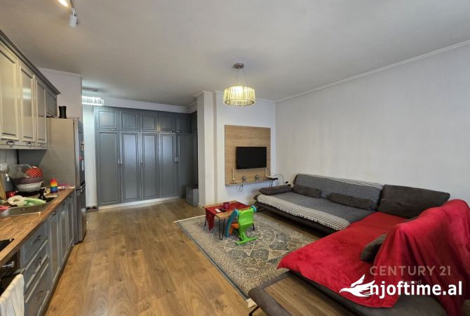 Shtepi me qera 1+1 ne Tirane - 500 Euro