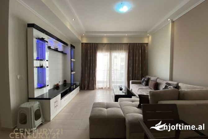 Shtepi me qera 2+1 ne Tirane - 450 Euro
