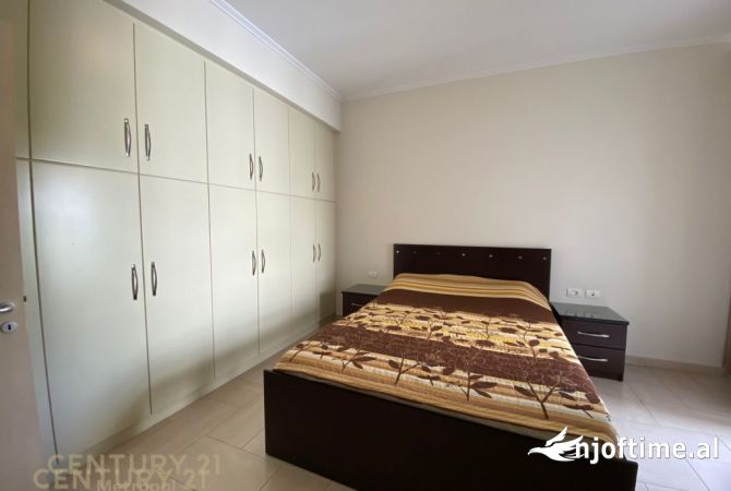 Shtepi me qera Apartament ne Tirane, 2+1, Mobilimi E mobiluar, Pagesa 450  Euro.