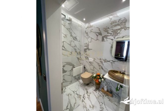 Shtepi me qera Apartament ne Tirane, 1+1, Mobilimi E mobiluar, Pagesa 750  Euro.