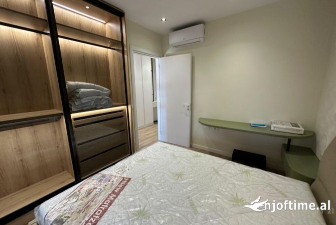 Shtepi me qera Apartament ne Tirane, 1+1, Mobilimi E mobiluar, Pagesa 800  Euro.