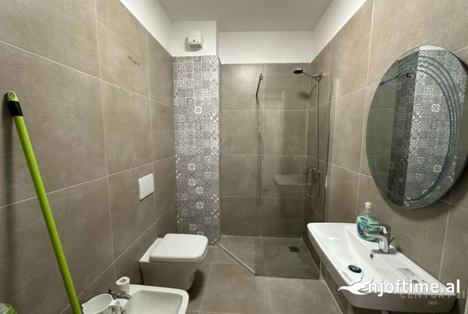 Shtepi me qera Apartament ne Tirane, 1+1, Mobilimi E mobiluar, Pagesa 800  Euro.
