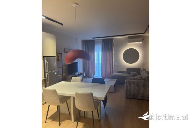 Shtepi me qera 1+1 ne Tirane - 900 Euro