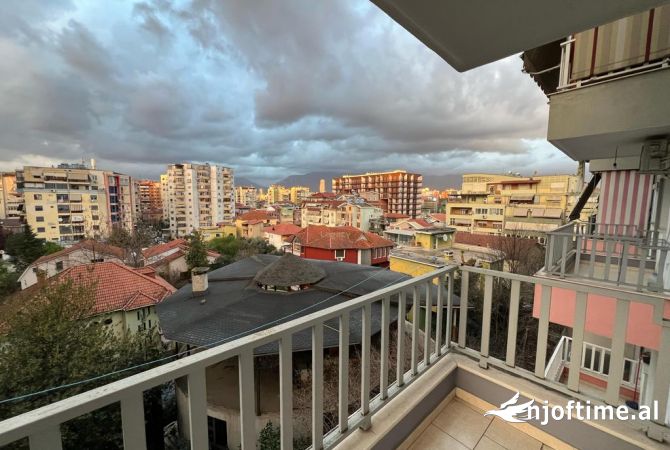Shtepi me qera 2+1 ne Tirane - 650 Euro
