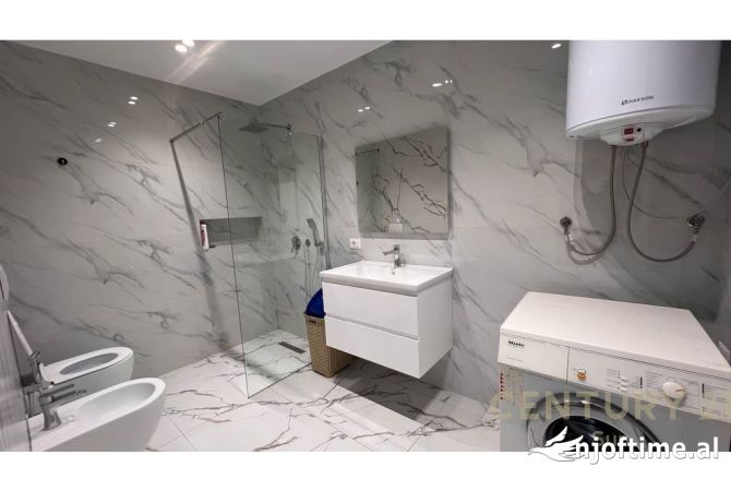 Shtepi ne shitje Apartament ne Tirane, 2+1, Mobilimi E mobiluar, Pagesa 200,000  Euro.