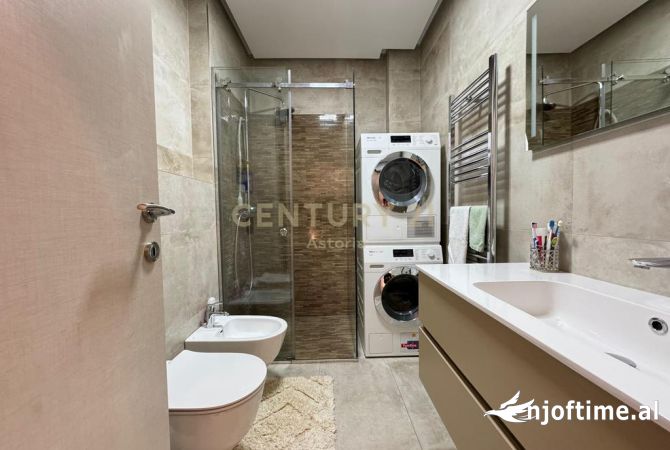 Shtepi me qera Apartament ne Tirane, 2+1, Mobilimi E mobiluar, Pagesa 1,400  Euro.