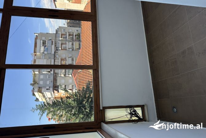 Shtepi me qera Apartament ne Tirane, 1+1, Mobilimi E mobiluar, Pagesa 700  Euro.