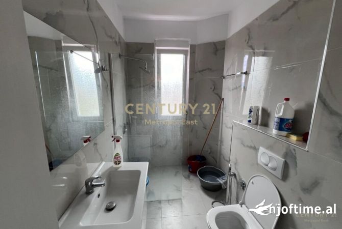 Shtepi me qera Apartament ne Tirane, 2+1, Mobilimi E mobiluar, Pagesa 500  Euro.