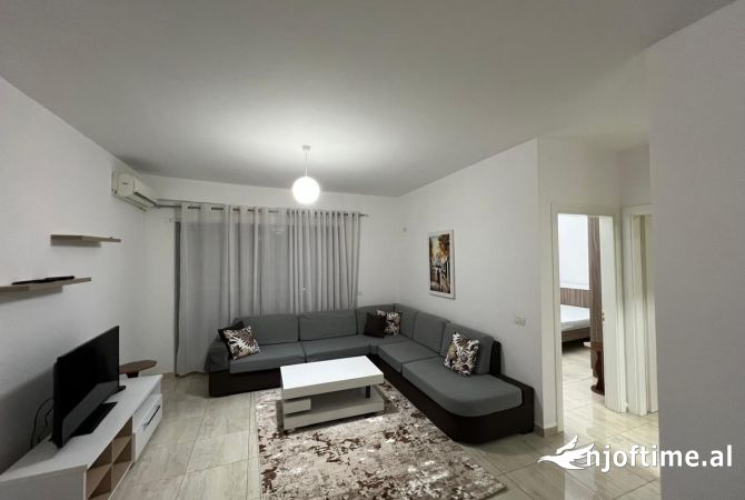 Shtepi me qera 2+1 ne Tirane - 800 Euro