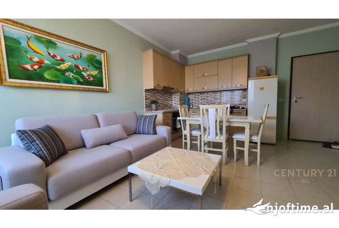 Shtepi me qera 1+1 ne Tirane - 380 Euro