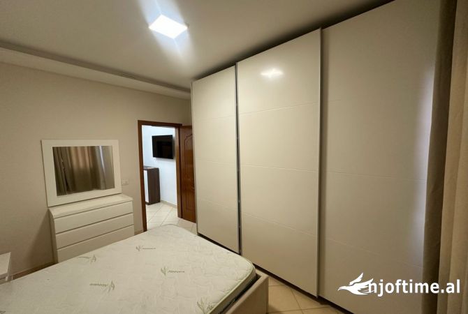 Shtepi me qera 1+1 ne Tirane - 400 Euro