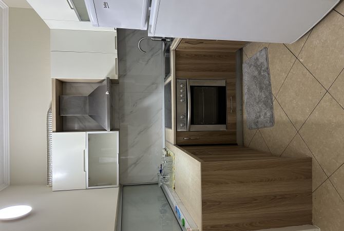 Shtepi me qera 2+1 ne Tirane - 650 Euro