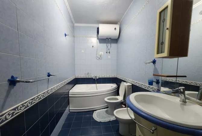 Shtepi me qera 2+1 ne Tirane - 750 Euro