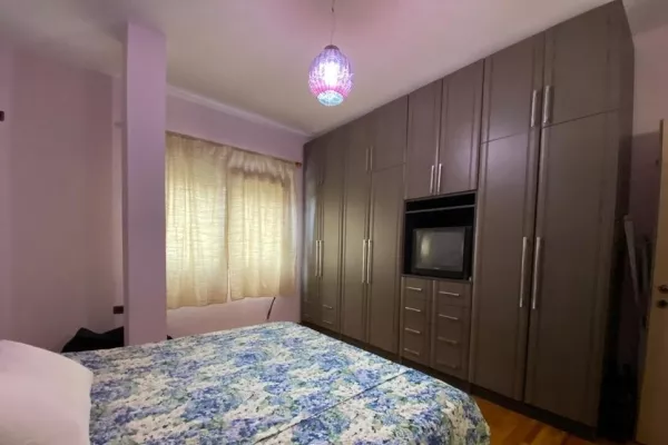 Shtepi me qera 2+1 ne Tirane - 600 Euro