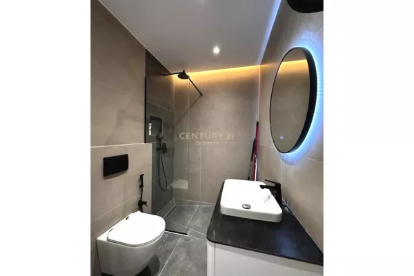 Shtepi me qera Apartament ne Tirane, 2+1, Mobilimi E mobiluar, Pagesa 1,000  Euro.