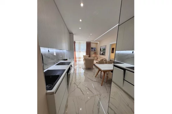 Shtepi me qera 2+1 ne Tirane - 1,500 Euro