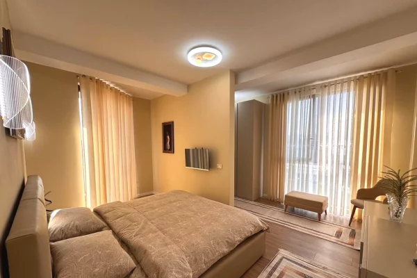 Shtepi me qera 2+1 ne Tirane - 1,500 Euro