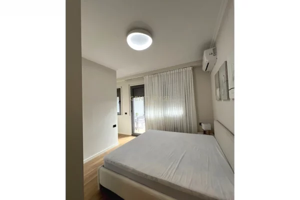 Shtepi me qera 1+1 ne Tirane - 1,100 Euro