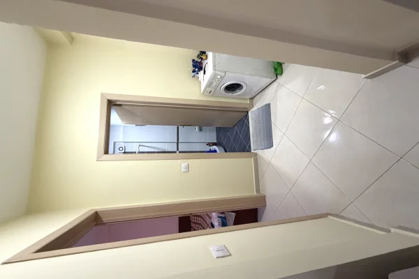 Shtepi ne shitje Apartament ne Pogradec, 1+1, Mobilimi E mobiluar, Pagesa 65,000  Euro.