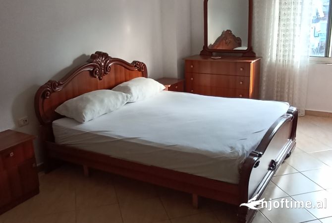 Shtepi me qera 2+1 ne Tirane - 650 Euro