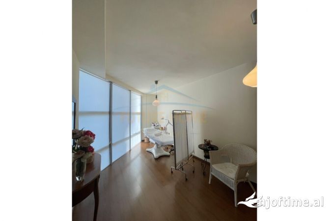 Ambient biznesi me qera 1+1 ne Tirane - 1,200 Euro
