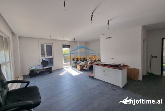 Ambient biznesi me qera 3+1 ne Tirane - 650 Euro