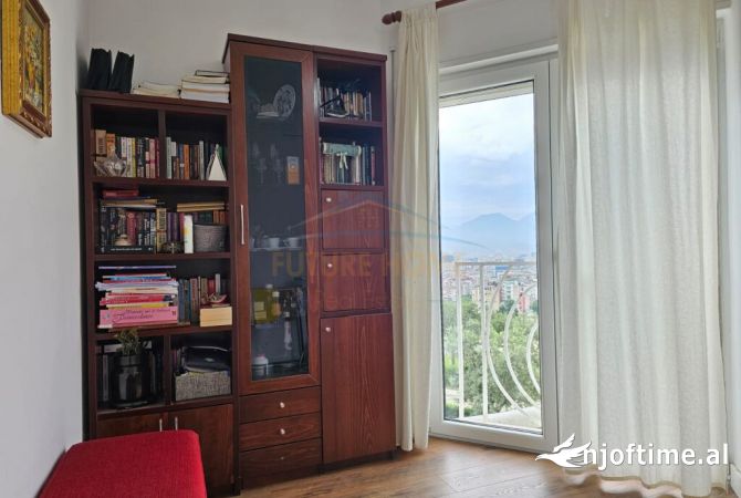 Shtepi me qera 3+1 ne Tirane - 1,200 Euro