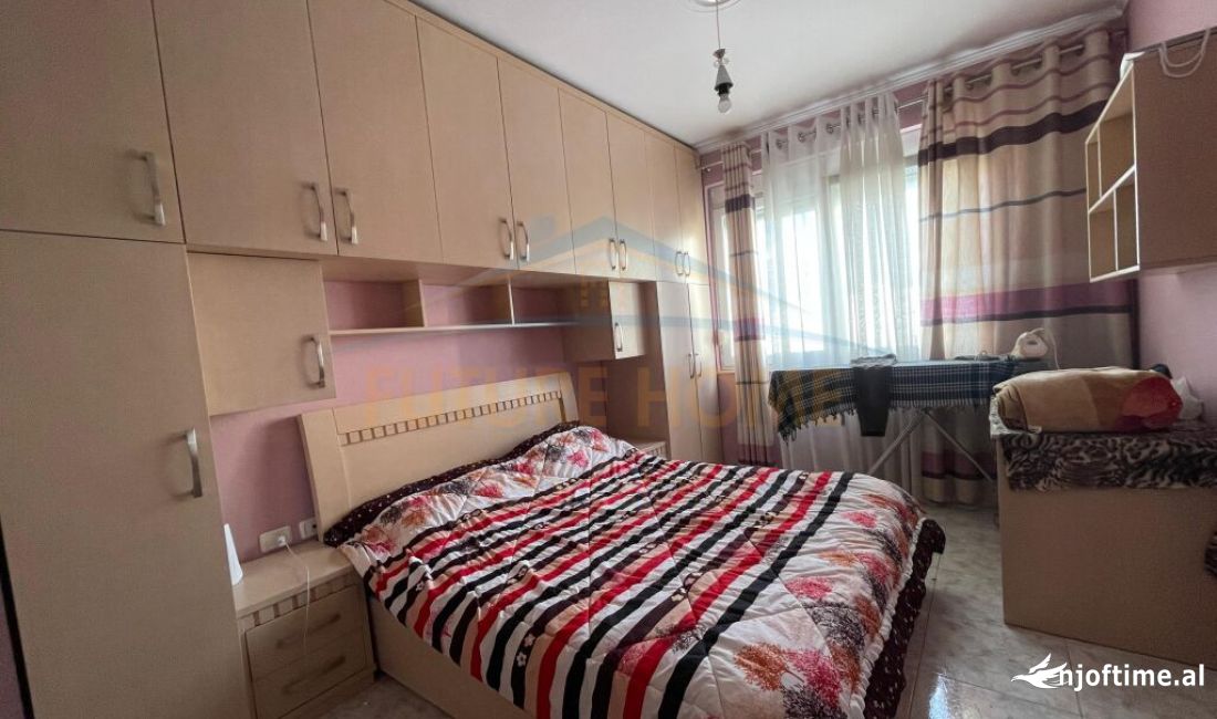 Shtepi me qera Apartament ne Tirane, 2+1, Mobilimi E mobiluar, Pagesa 500  Euro.