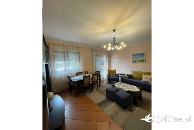 Shtepi me qera 2+1 ne Tirane - 450 Euro