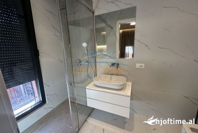 Shtepi me qera Apartament ne Tirane, 2+1, Mobilimi E mobiluar, Pagesa 1,300  Euro.