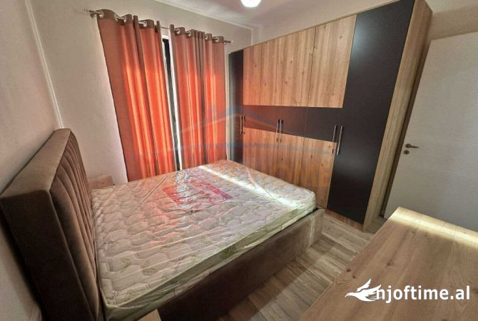 Shtepi me qera Apartament ne Tirane, 2+1, Mobilimi E mobiluar, Pagesa 500  Euro.
