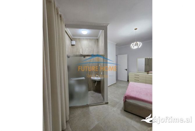 Shtepi me qera 2+1 ne Tirane - 1,700 Euro