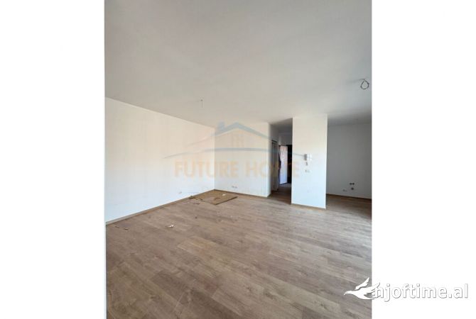 Shtepi ne shitje Apartament ne Tirane, 2+1, Mobilimi Bosh, pa mobiluar, Pagesa 158,000  Euro.