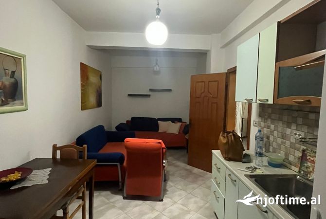 Shtepi me qera 2+1 ne Tirane - 500 Euro
