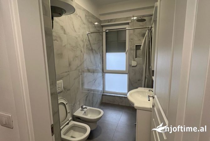 Shtepi me qera 2+1 ne Tirane - 650 Euro