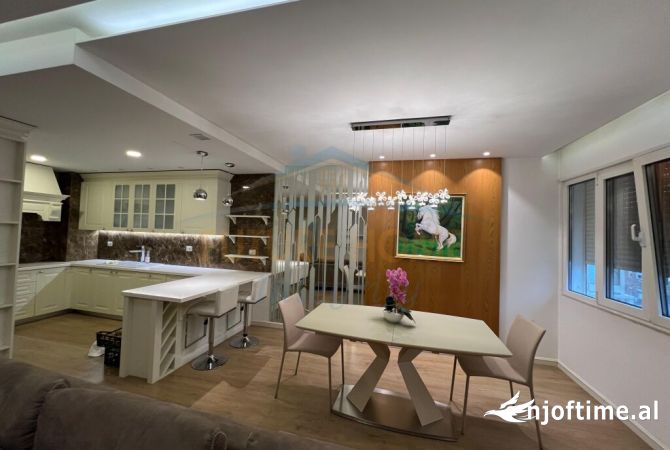 Shtepi me qera Apartament ne Tirane, 2+1, Mobilimi E mobiluar, Pagesa 800  Euro.