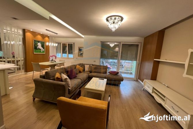 Shtepi me qera Apartament ne Tirane, 2+1, Mobilimi E mobiluar, Pagesa 800  Euro.