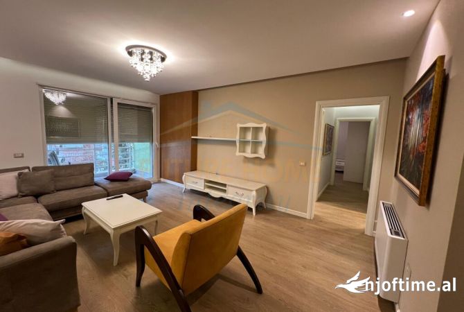 Shtepi me qera Apartament ne Tirane, 2+1, Mobilimi E mobiluar, Pagesa 800  Euro.