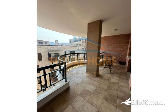 Shtepi me qera Apartament ne Tirane, 2+1, Mobilimi E mobiluar, Pagesa 1,200  Euro.