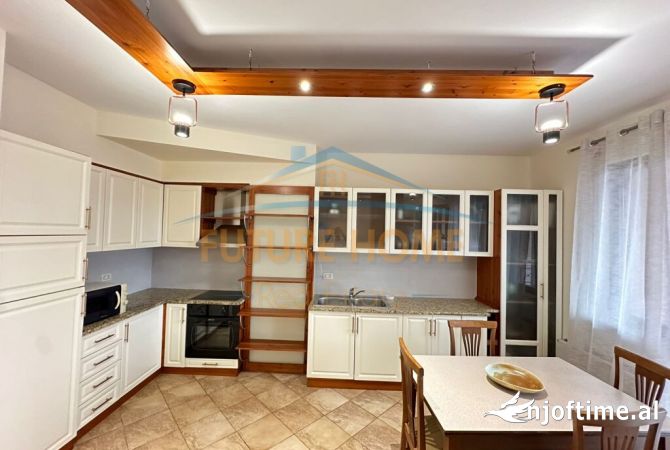 Shtepi me qera Apartament ne Tirane, 2+1, Mobilimi E mobiluar, Pagesa 1,200  Euro.